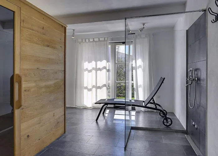 Semesterbostad Luka *